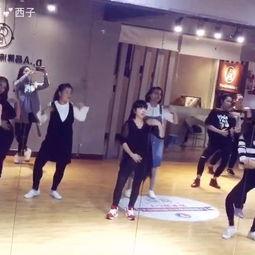 剧目舞蹈成人简单视频,从简单视频看舞蹈艺术的魅力与普及