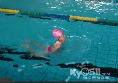 女生成人游泳训练视频,女生成人游泳训练视频教程