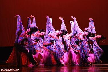 潜江成人舞蹈古典舞视频,传承国韵，舞动人生