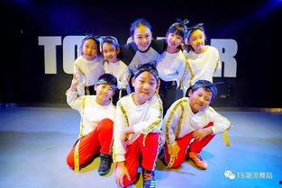 成人pk少年街舞视频,成人与少年的街舞对决，激情碰撞谁更胜一筹？